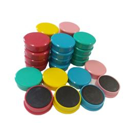 Botones magnéticos personalizados decorativos coloridos con cubierta de plástico magnético, botón magnético resistente al agua para pizarra blanca